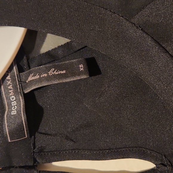 ❤️ BCBGMAXAZRIA SAMMIE SILK TOP, XS - Picture 3 of 13